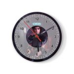 ساعة حائط دائرية بتصميم الشرطيه جيل فالنتاين  رزدنت ايفل 3