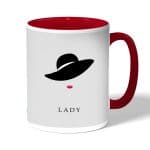 كوب قهوة بمقبض احمر بتصميم سيدة