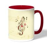 كوب قهوة بمقبض احمر بتصميم نغمة موسيقية جميلة