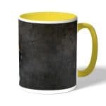 كوب قهوة بمقبض اصفر بتصميم شعار ذا ويتشر