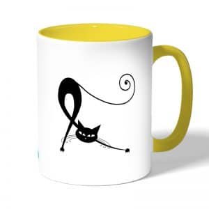 كوب قهوة بمقبض اصفر بتصميم قطه كرتونيه
