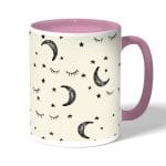 كوب قهوة بمقبض وردي بتصميم قمر ونجوم