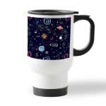 كوب قهوة للسيارة لون ابيض بتصميم الفضاء والمجرة