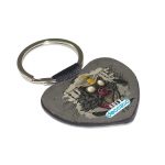 ميدالية مفاتيح شكل قلب بتصميم أبيكس ليجندزالمخيف بلد هاوند
