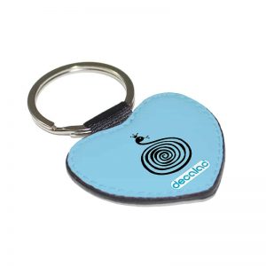ميدالية مفاتيح شكل قلب بتصميم ثعبان لطيف