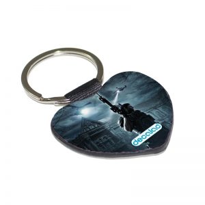 ميدالية مفاتيح شكل قلب بتصميم كريس ريدفيلد 2
